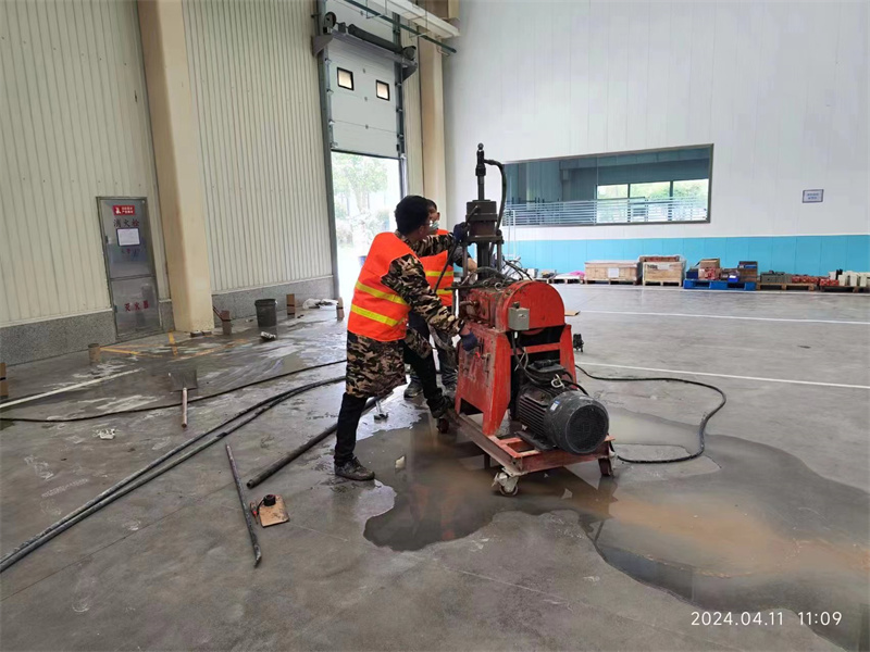 龙泉驿厂房地面下沉塌陷注浆加固施工